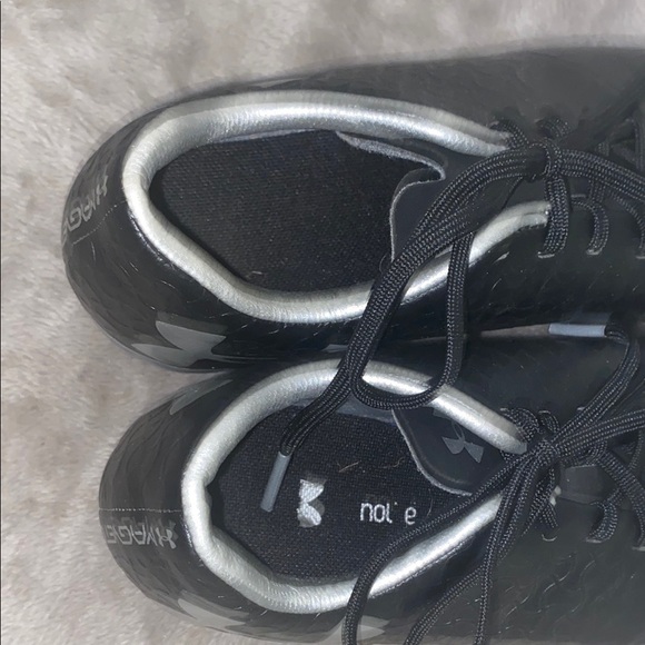 Under Armour Kids Black Soccer Cleats - Picture 6 of 8